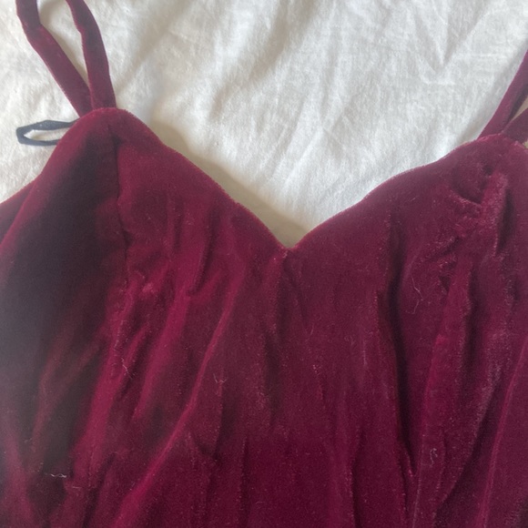 Vintage crimson velvet dress - Picture 3 of 7